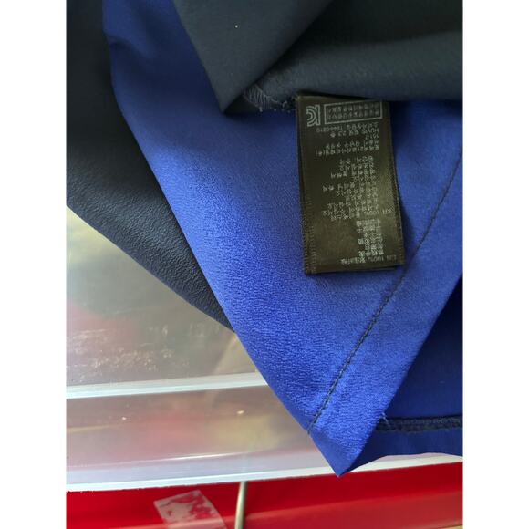 Forever 21 Plus Size 1X Blue Geometric Peplum Blouse - Picture 6 of 8